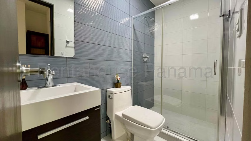 Alquiler de Apartamento en Vía España 26LBR8869