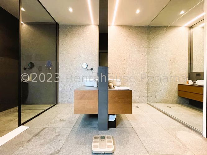 Espectacular Apartamento de Lujo "Turnkey" en Ocean Reef Islands 23EPP9741