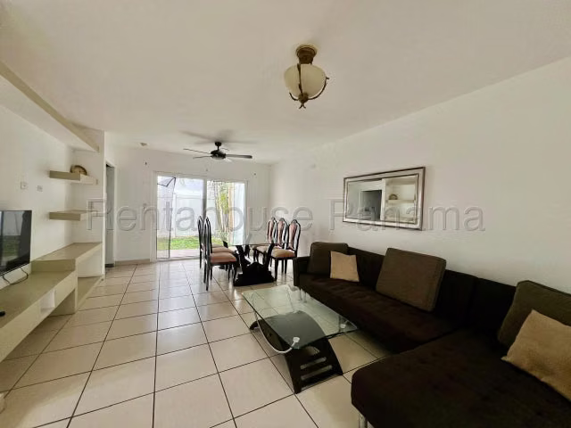 Venta de Casa Ph Augusta en Brisas del Golf 26LBR8654