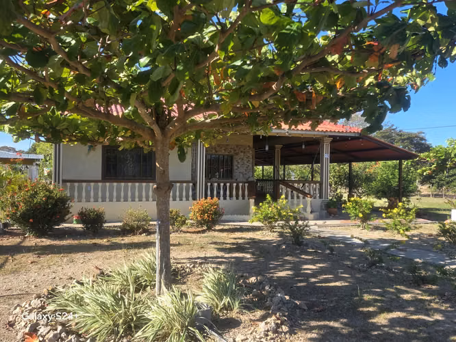 CASA EN VENTA EN PENONOMÉ