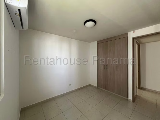 Venta de apartamento en Versalles AK
