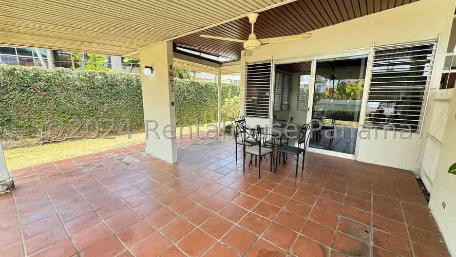 Venta de casa en San Francisco - Villa Lilla