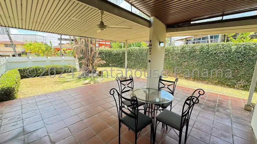 Venta de casa en San Francisco - Villa Lilla