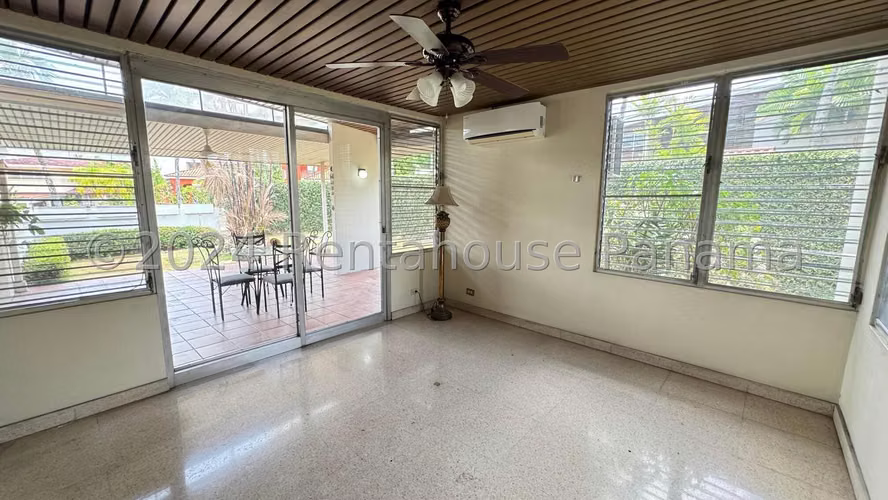 Venta de casa en San Francisco - Villa Lilla