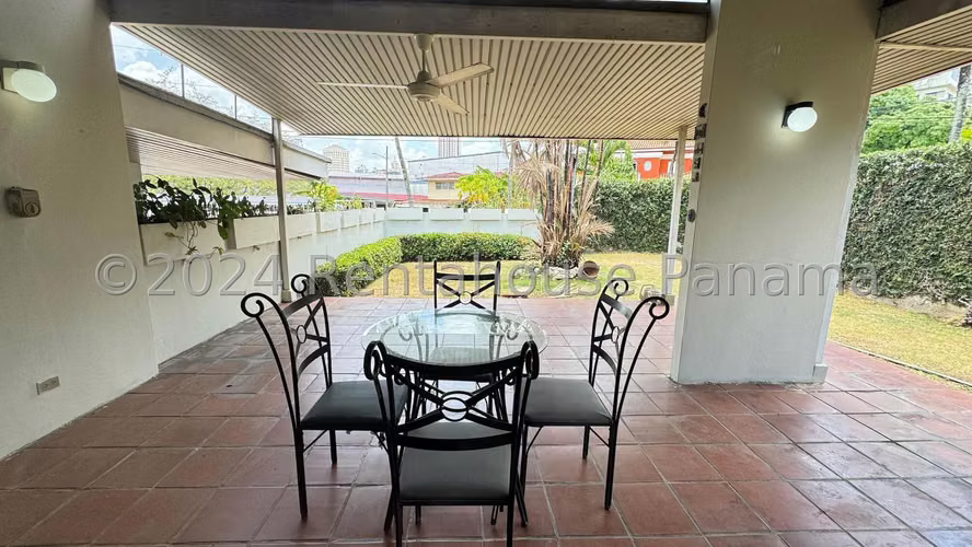 Venta de casa en San Francisco - Villa Lilla