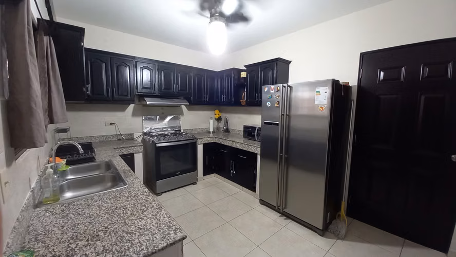 Se Alquila Casa Amoblada / Furnitured House for Rent