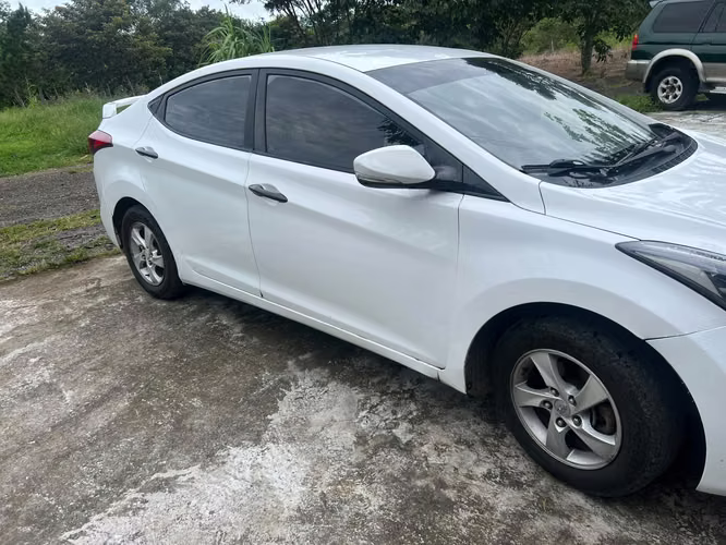 Hyundai Elantra 2016