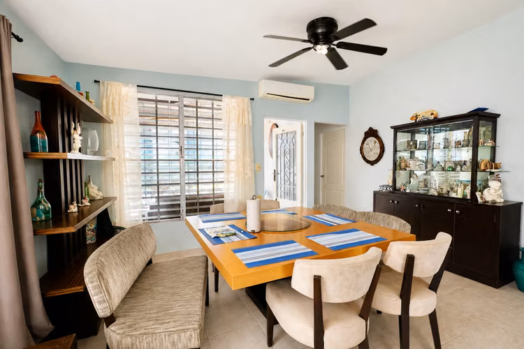 La casa de 4 recámaras con mejor precio en Brisas del Golf | 300 m²