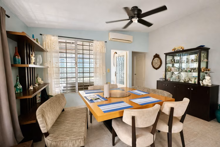La casa de 4 recámaras con mejor precio en Brisas del Golf | 300 m²