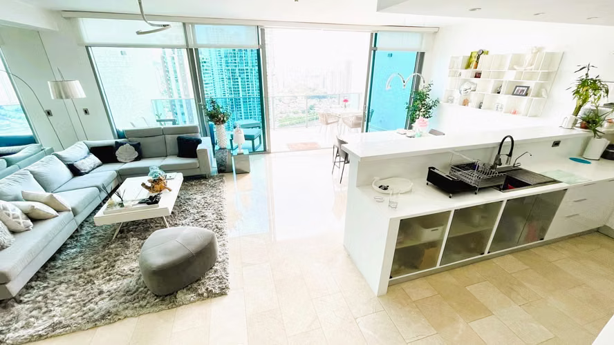 Espectacular Loft de Lujo con Vista al Mar y la Ciudad 26EPP1286