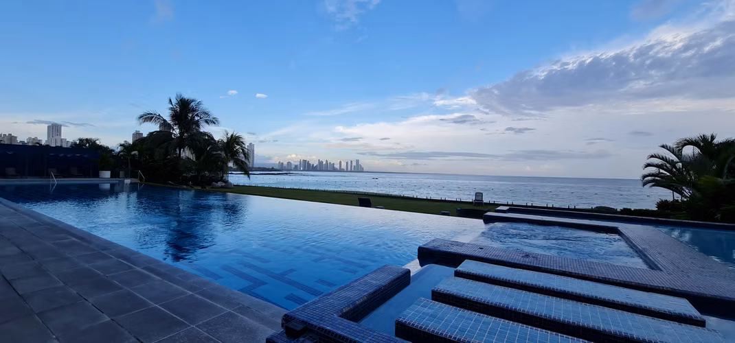 Espectacular Loft de Lujo con Vista al Mar y la Ciudad 26EPP1286