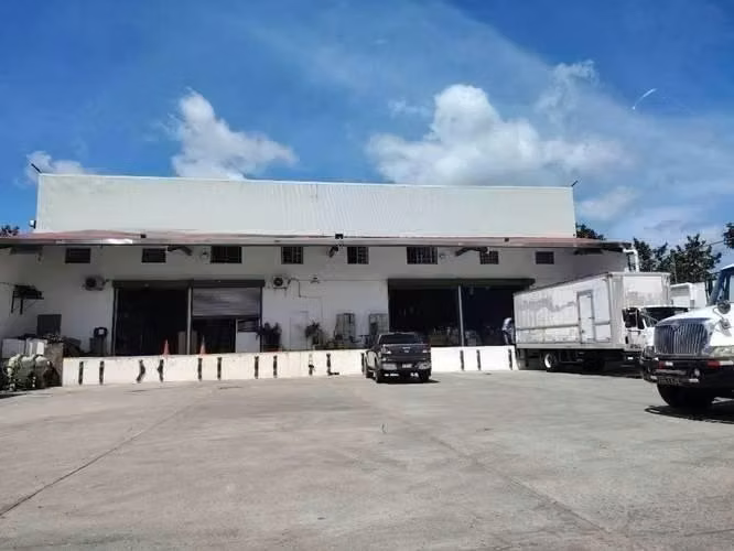 Warehouse rental with three-phase electricity