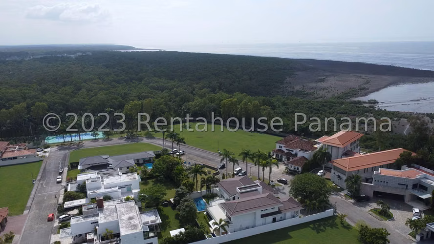 Se Vende Terreno en Costa del Este MDV24-1382
