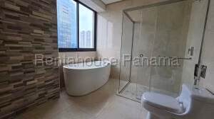 Venta de Apartamento con 342m2 en Costa del Este PH Matisse 27-348SR