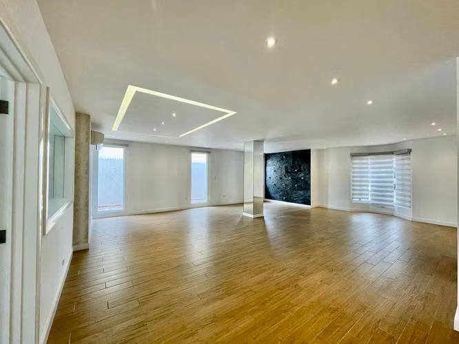 Costa del Este | Casa de 338m2 | 5 habitaciones | CBE | Área social