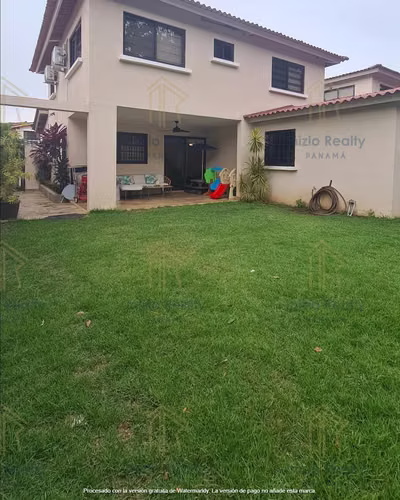 SE VENDE CASA EN SUNSET HILLS, COSTA VERDE, LA CHORRERA