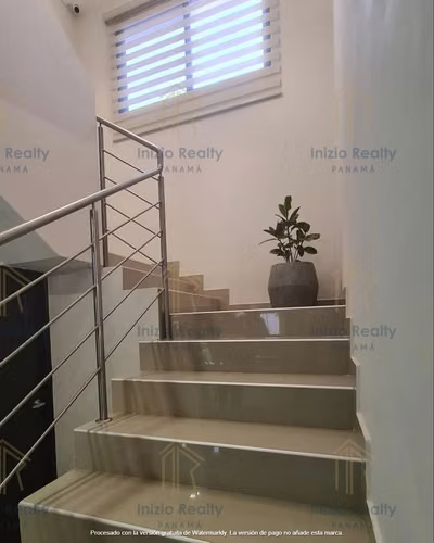 SE VENDE CASA EN SUNSET HILLS, COSTA VERDE, LA CHORRERA