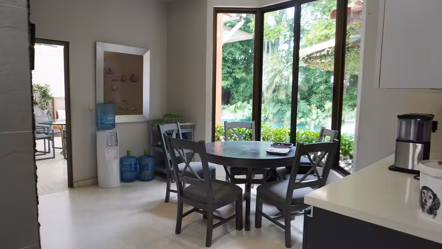 se vende casa de lujo en COSTA DEL ESTE EN MAGNOLIAS CON PISCINA Y GYM
