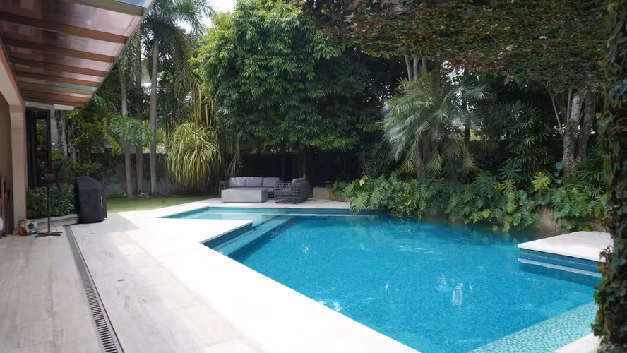 se vende casa de lujo en COSTA DEL ESTE EN MAGNOLIAS CON PISCINA Y GYM