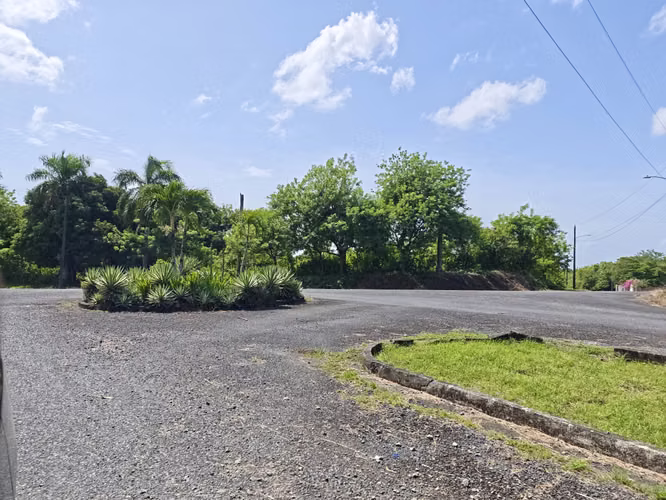 SE VENDE REMATE! OPORTUNIDAD ÚNICA EN HACIENDA COUNTRY CLUB 