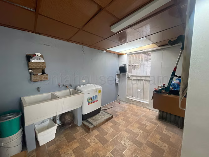 Venta de Casa en Hato Pintado 12 de Octubre CCO