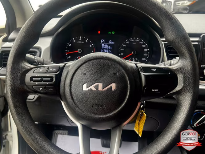 Kia Rio 2024 Automática EF1370