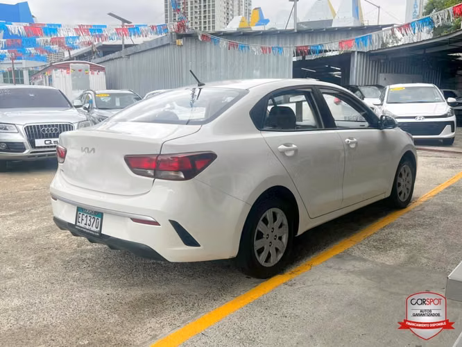 Kia Rio 2024 Automática EF1370
