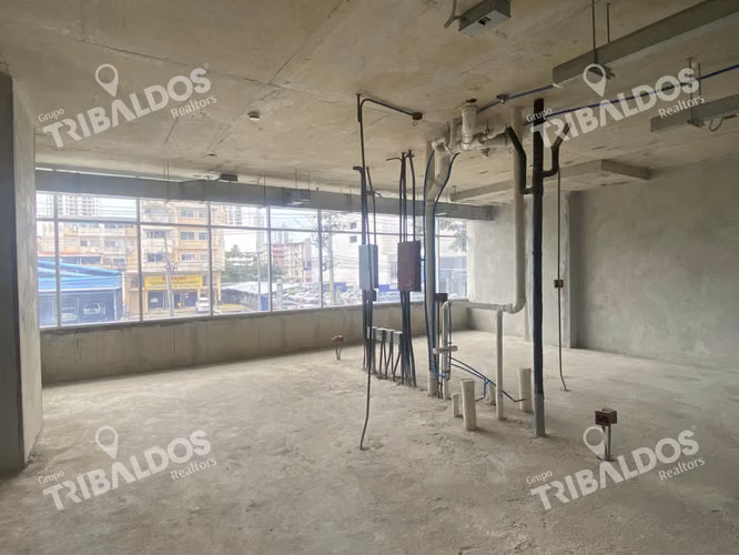 VENTA DE LOCAL COMERCIAL EN PARK SQUARE MEDICAL CENTER - Imagen 6