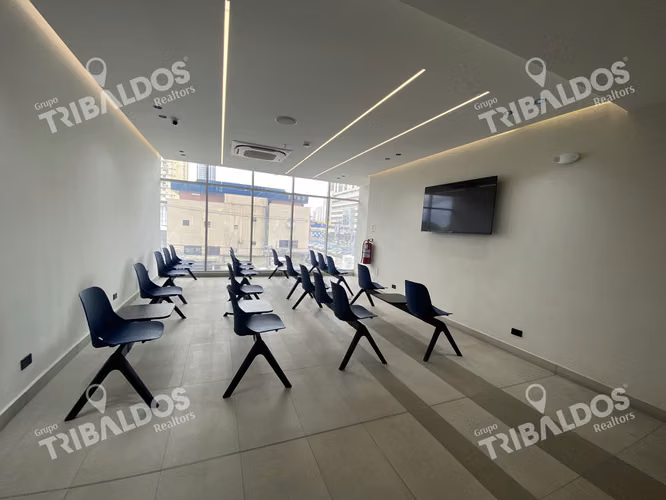 VENTA DE LOCAL COMERCIAL EN PARK SQUARE MEDICAL CENTER - Imagen 12