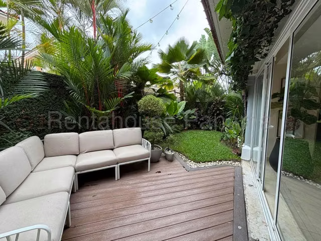 Alquiler de Casa en Costa Sur 26LBR3783