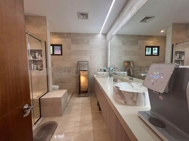 Alquiler de Casa en Costa Sur 26LBR3783