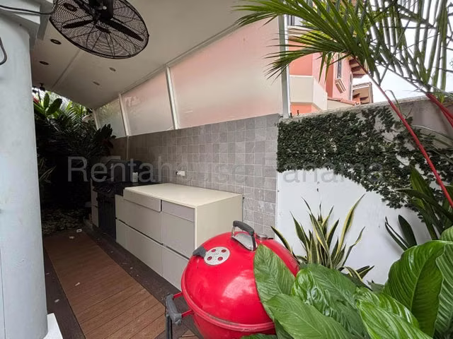 Alquiler de Casa en Costa Sur 26LBR3783