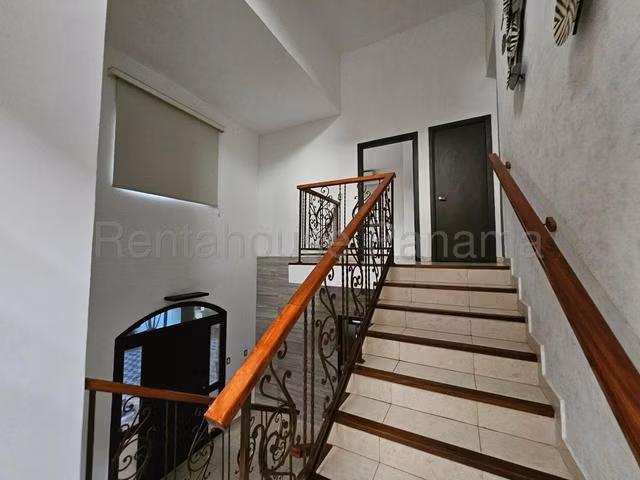 Alquiler de Casa en Costa Sur 27LBR164