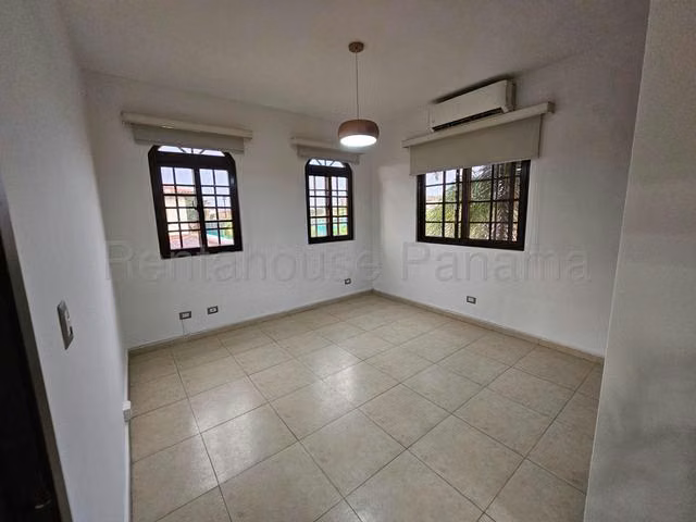 Alquiler de Casa en Costa Sur 27LBR164