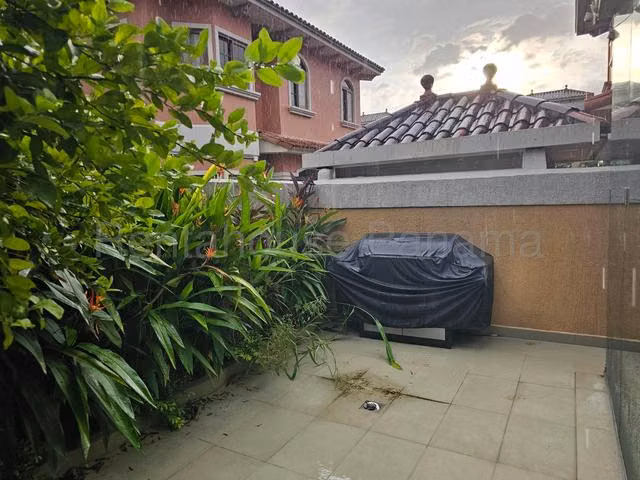 Alquiler de Casa en Costa Sur 27LBR164