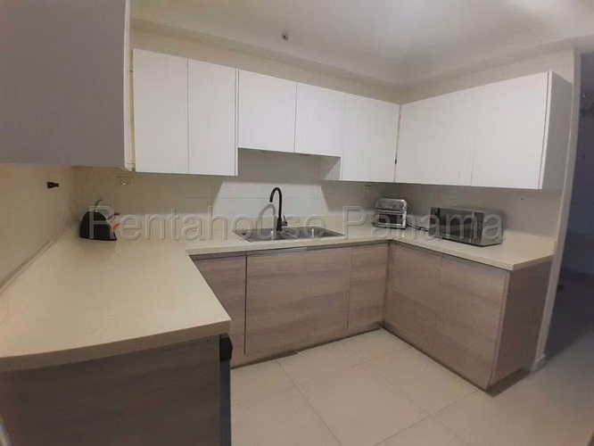 Alquiler de Apartamento en Bellavista Ph Balboa Bay KF