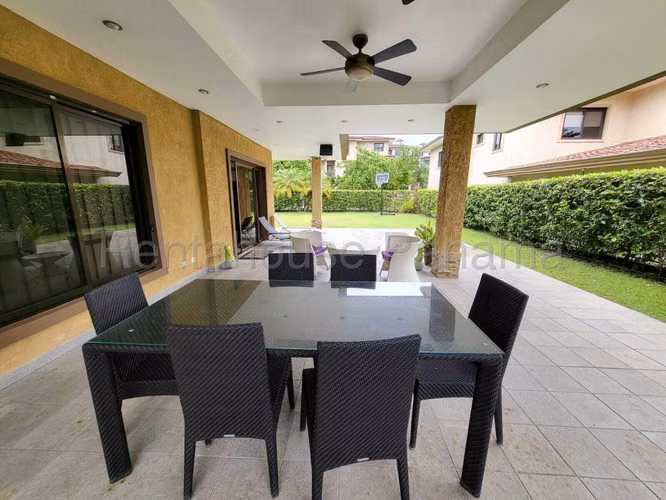Casa Lista para Habitar en Alquiler en Clayton 26PPM8991