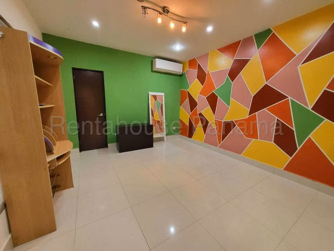 Casa Lista para Habitar en Alquiler en Clayton 26PPM8991