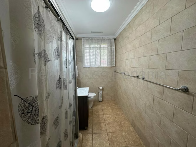 Hermosa Casa en Venta en Albrook 26PPM8918