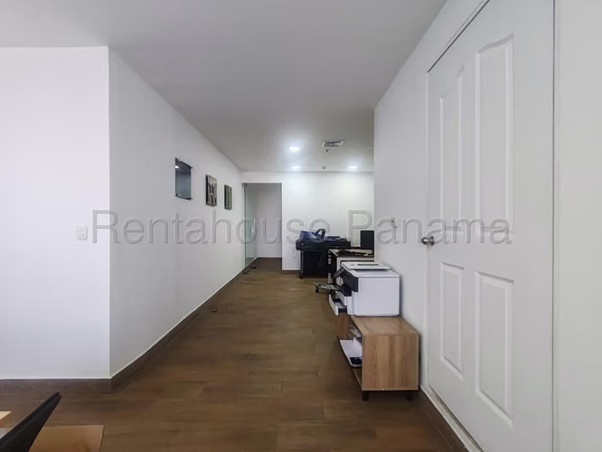 Espectacular Oficina en Alquiler en Obarrio 27PPM511