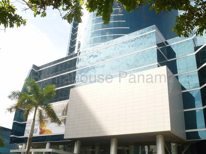 Se Vende Oficina Completamente Amoblada en Costa del Este 27PPM512