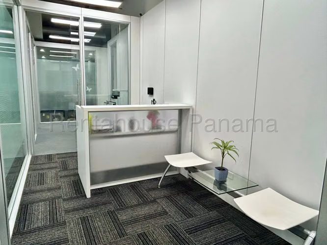 Oficina Premium de 261m² en Venta en Santa María 27PPM535