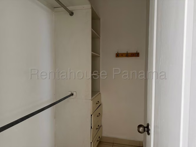 Apartamento en Venta en Punta Pacífica. PH COURTYARD VIEW. 27LDC528