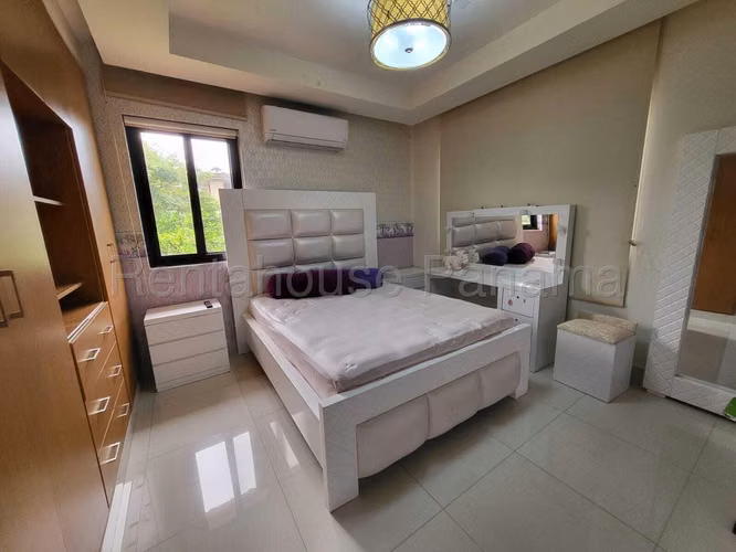 Casa en Alquiler en Clayton. EMBASSY CLUB. 26LDC8991