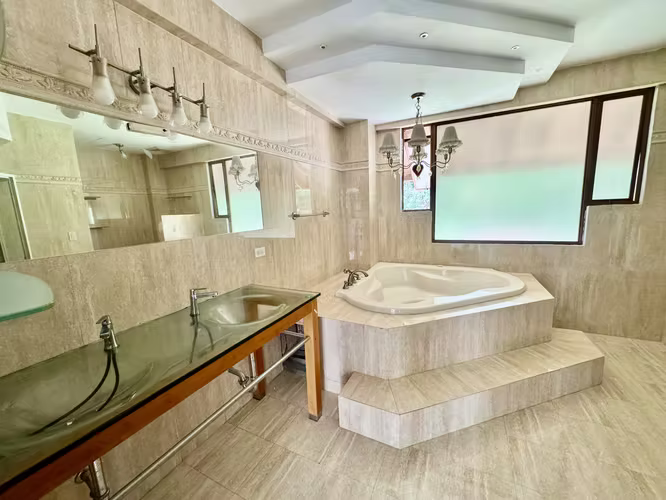 VENTA CASA EN ALBROOK CON PISCINA PRIVADA EC - Imagen 16