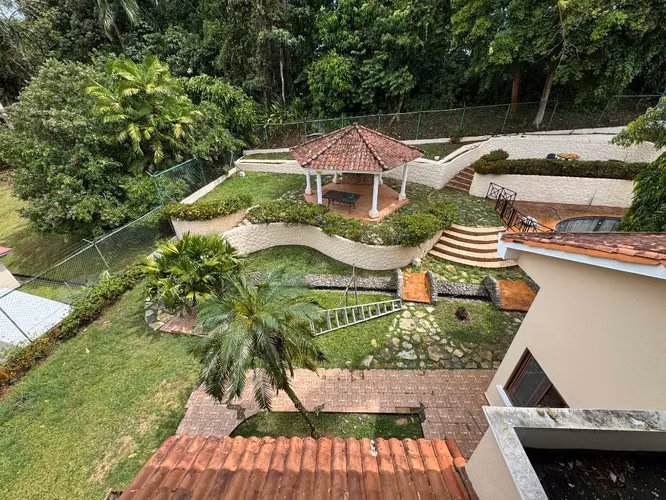 VENTA CASA EN ALBROOK CON PISCINA PRIVADA EC