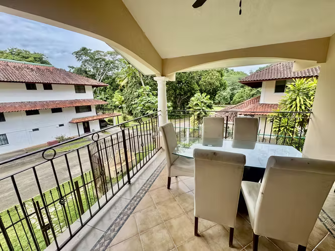 VENTA CASA EN ALBROOK CON PISCINA PRIVADA EC - Imagen 15
