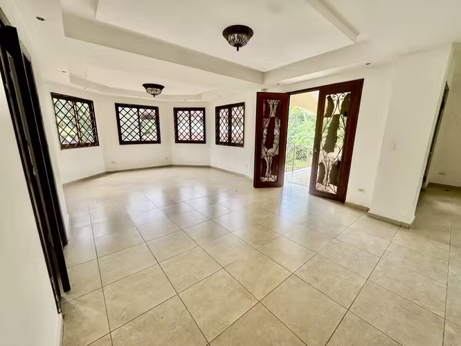 VENTA CASA EN ALBROOK CON PISCINA PRIVADA EC - Imagen 17