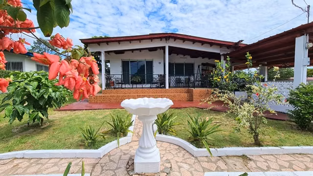 Se Vende Casa en Pedregal - Sector Villa Cecilia