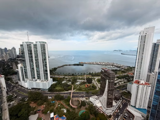 APARTAMENTO DE LUJO EN VENTA – ALLURE AT THE PARK - PANAMÁ CITY USD 1,400,000